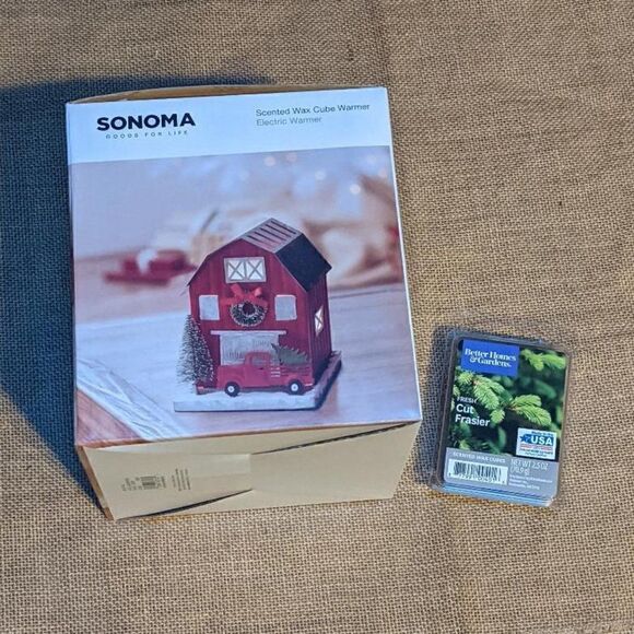🆕Sonoma Electric Winter Barn with Truck Wax Warmer & Wax Cubes - Picture 1 of 3